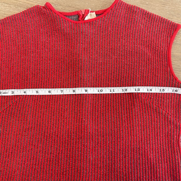❤️ Vintage Red/Gray Sweater - Picture 5 of 7